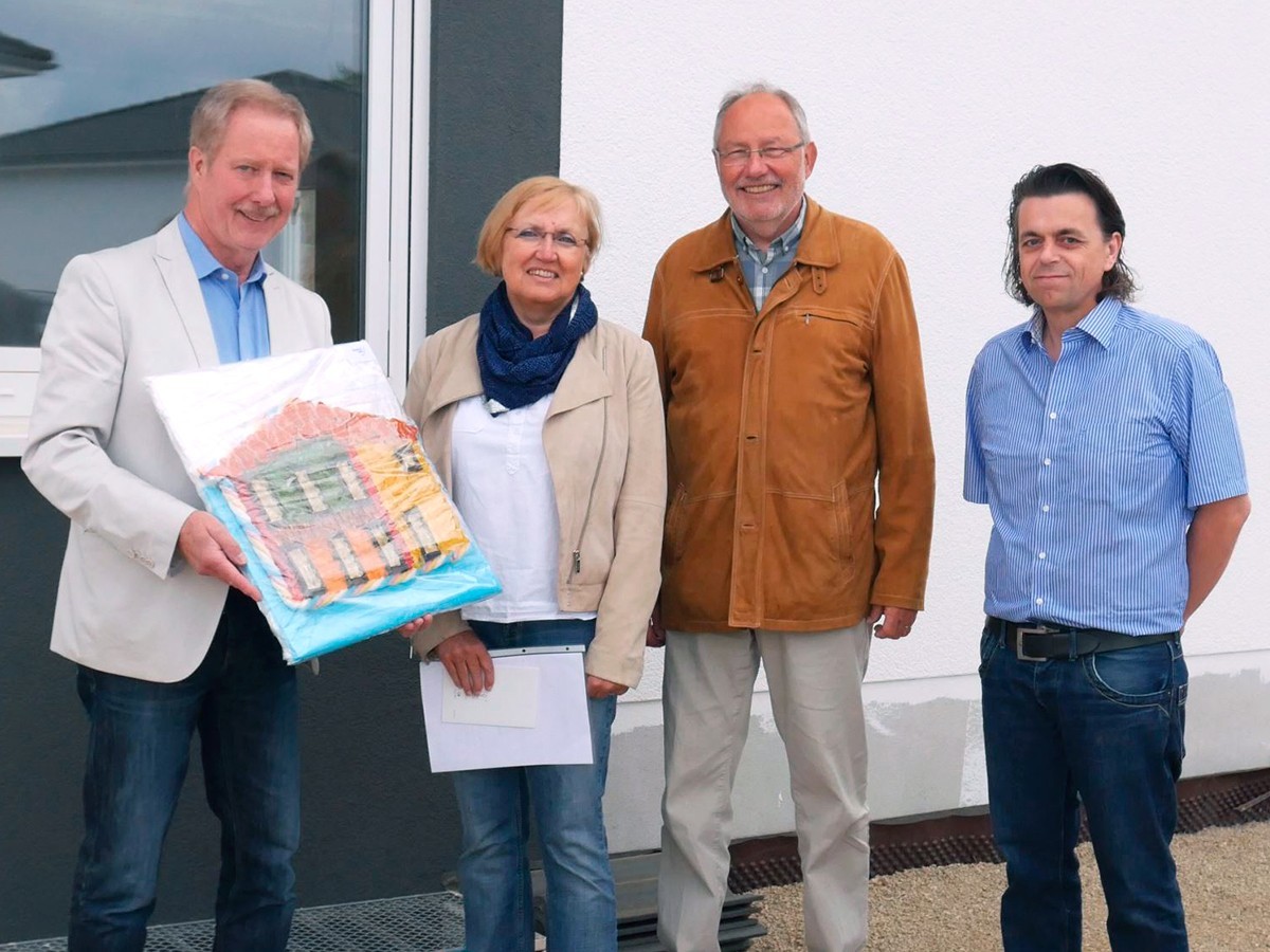 Hausübergabe in Kenn
